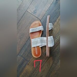 Report Women's Sandals with Tan and Silver Straps